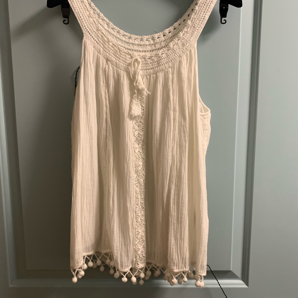 Joie beautiful and cute sleeves tops !👗👗👗👙👙👙